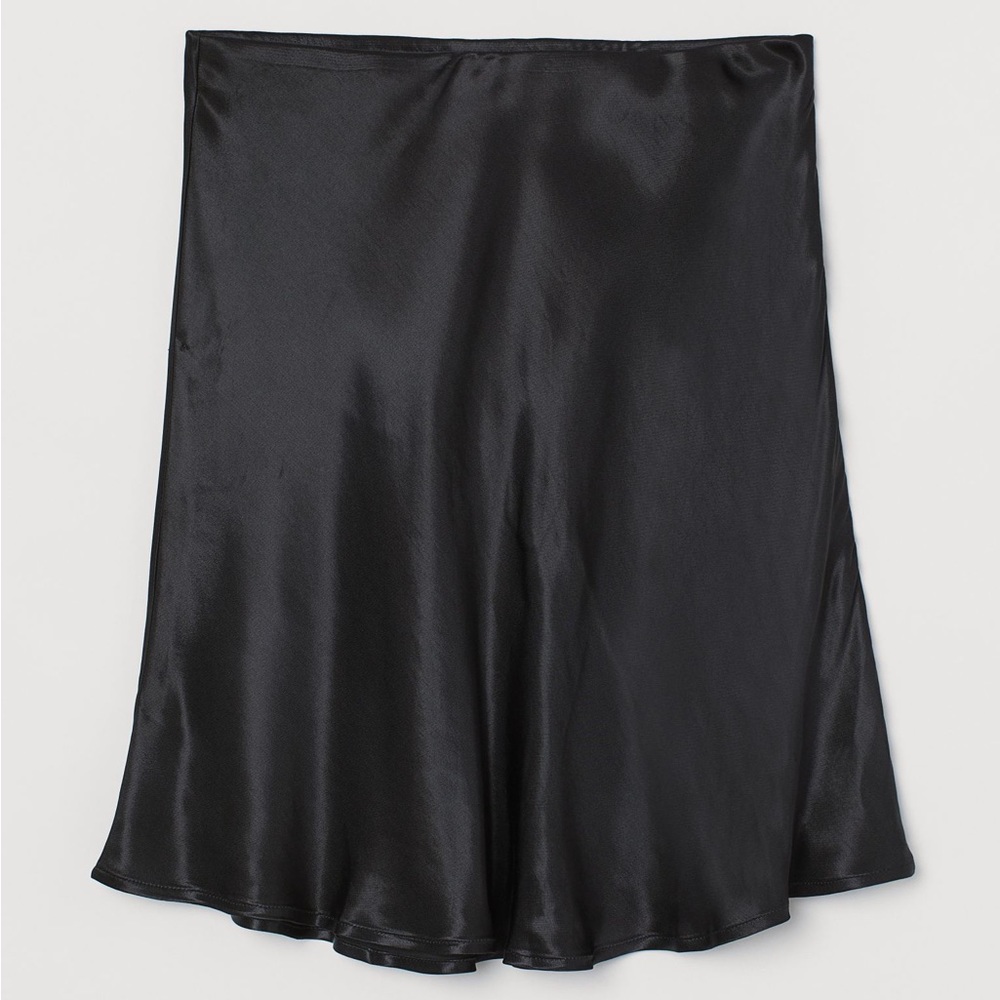 H&M Short Satin Skirt size xl